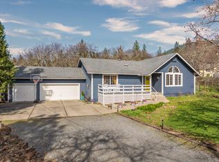 342 Appaloosa Ln, Grants Pass, OR 97526