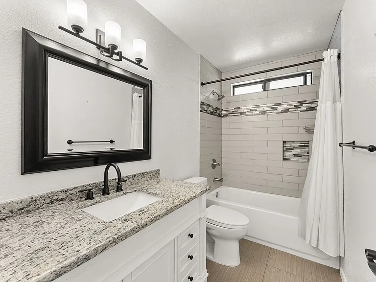 13706 Stoney Gate Pl — Photo 16