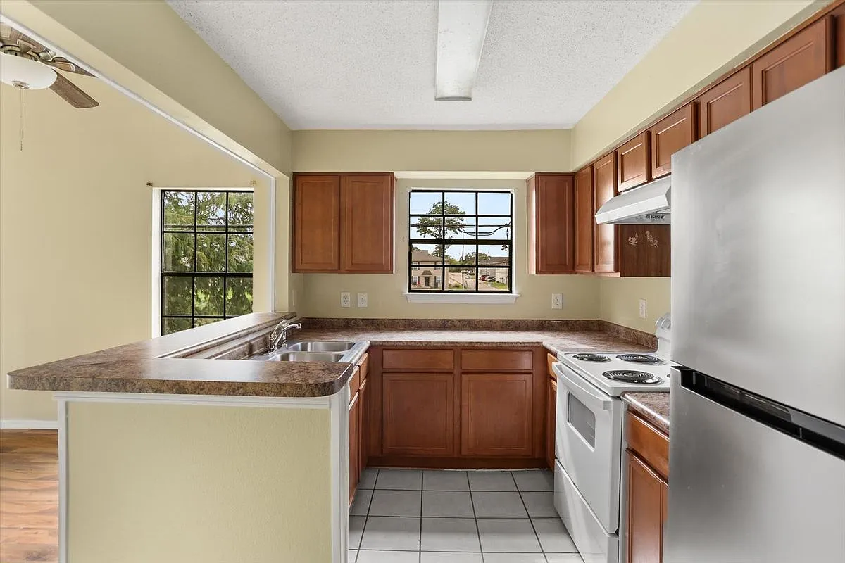 1 bed, 1.0 bath, 700 sqft, $1,250 — Photo 3