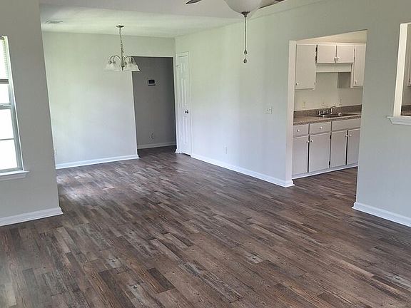 4th image of 164 Berwick Lakes Blvd