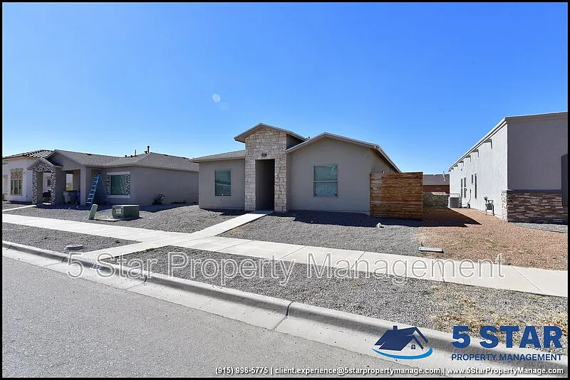 4825 Mark Avizo St