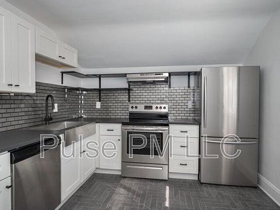 4th image of 2730 Dakota Ave APT B