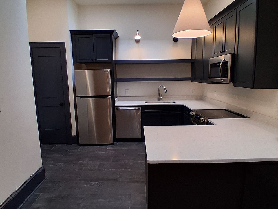 1st image of 376 2nd St APT 7