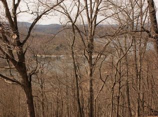 E Center Rd, Eureka Springs, AR 72631