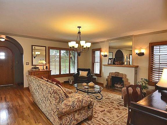 5th image of 2164 N Fruitland Dr