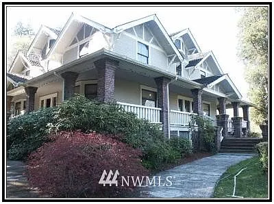5516 S 277th Street photo 1
