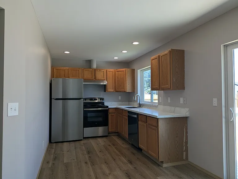 368 Snahapish Ave SE — Photo 9