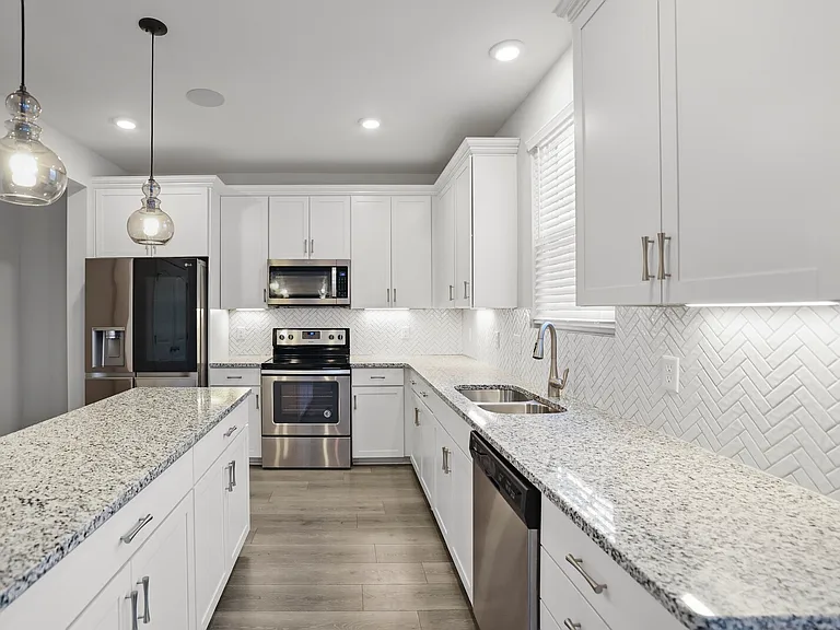 2861 Meadow Gln — Photo 17