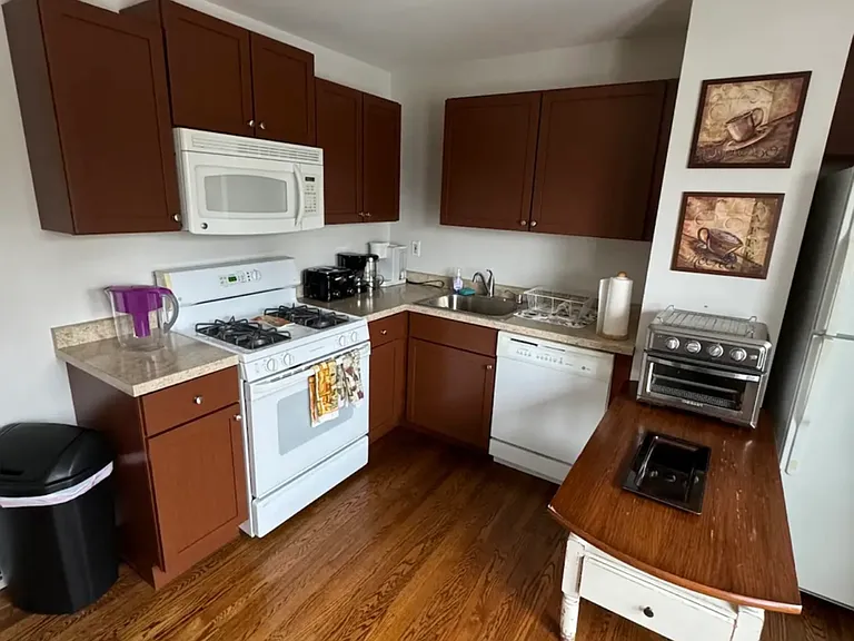 161 E North Ave #2 — Photo 3