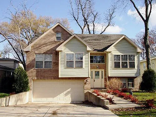 4105 N Lincoln St photo 1