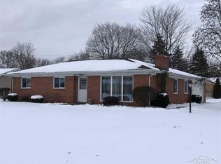 2845 Courtland Pl, Saginaw, MI 48603