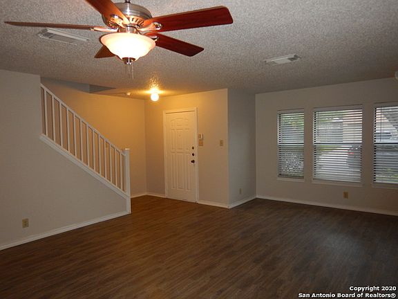 3rd image of 10411 Stonewind Pl