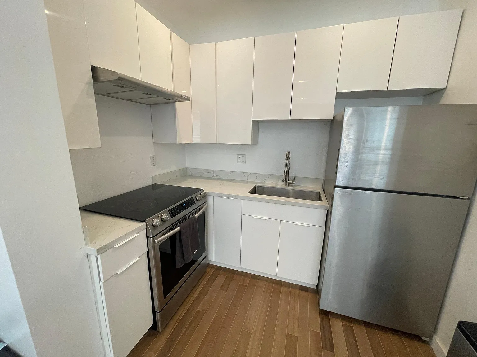 1 bed, $2,500 — Photo 2