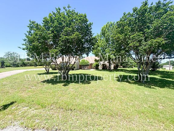 2nd image of 103 Oak Creek Ct