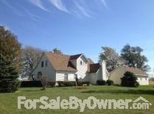 18357 E Twombly Rd, Rochelle, IL 61068