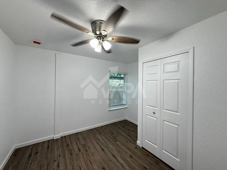 1026 Flanders Ave — Photo 10