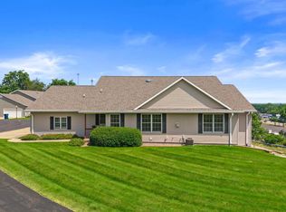 200 Vista Ct, Waupaca, WI 54981