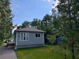338 Epsilon Ave, Winnipeg Beach, MB R0C 3G0