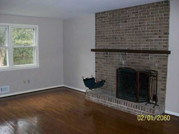 5th image of 35 Meadowview Dr