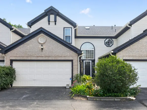 337 Kresswood Dr, West Chicago, IL 60185