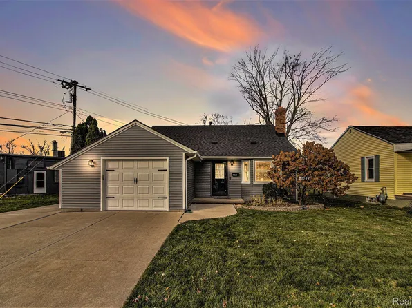 21830 Lincoln St, Rockwood, MI 48173