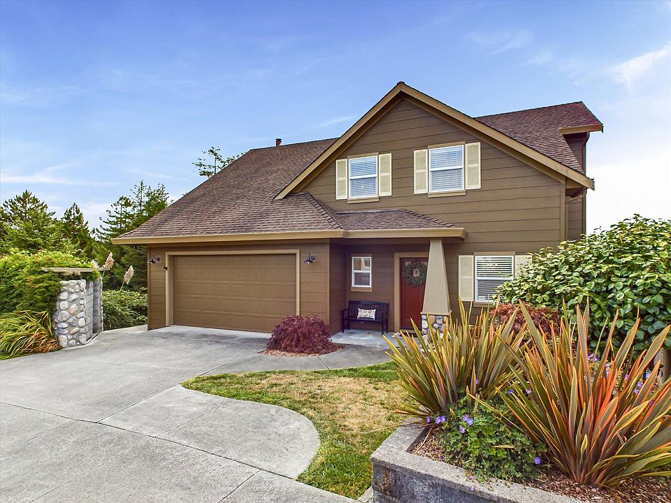 1st image of 2251 Briarwood Cir