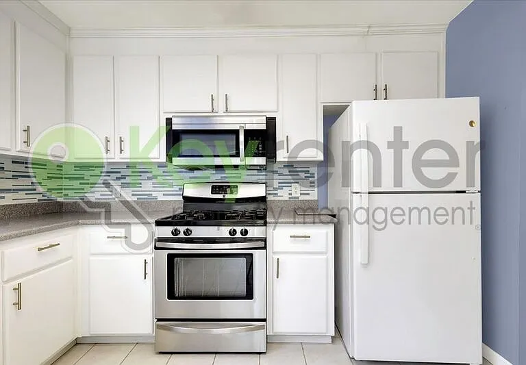 7005 Woodside Dr — Photo 13