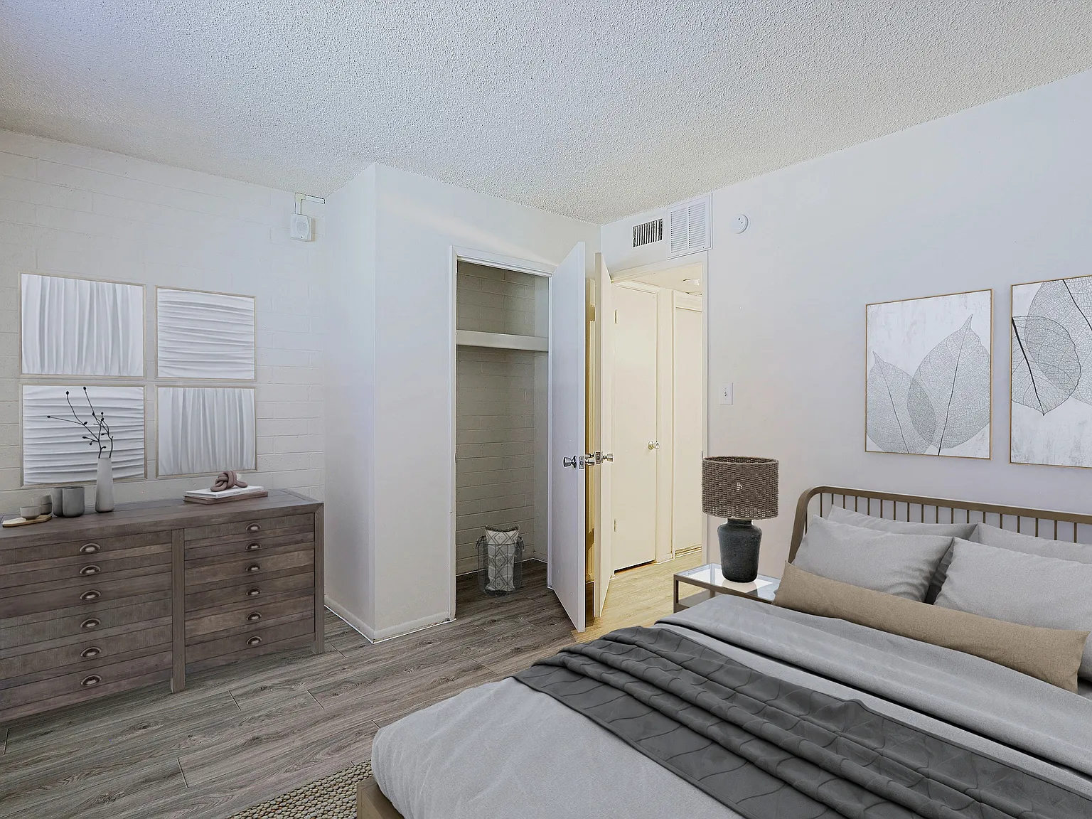 Ambassador West Apartments — Photo 3