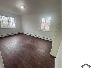 129 Black Rock Ave APT 21, Bridgeport, CT 06605