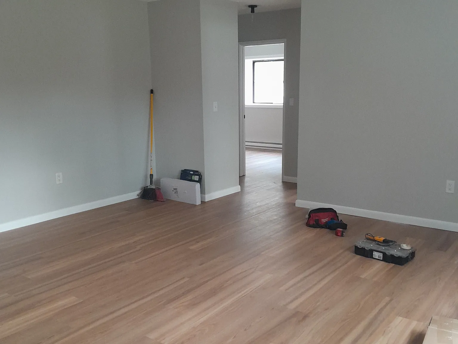 2 bed, 891 sqft, $2,400 — Photo 3
