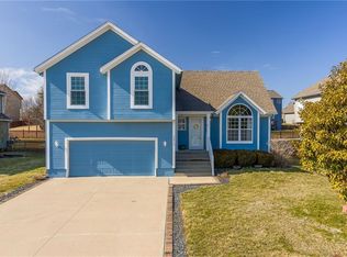 2312 SW River Spring Rd, Lees Summit, MO 64082