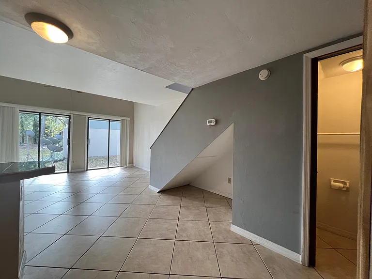 7200 SW 8th Ave #D22 — Photo 9
