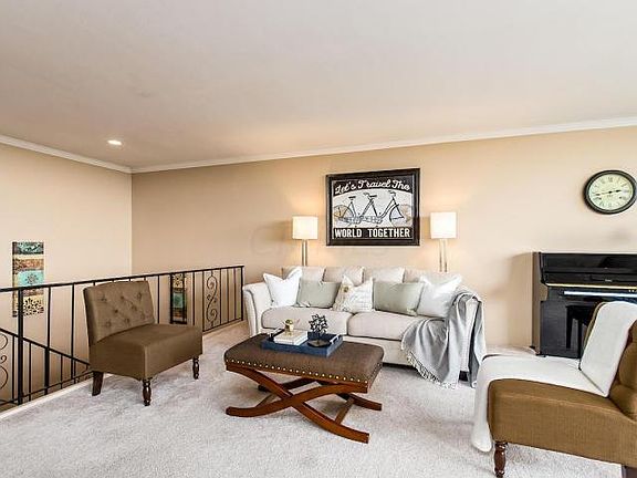 3rd image of 1000 Urlin Ave APT 507