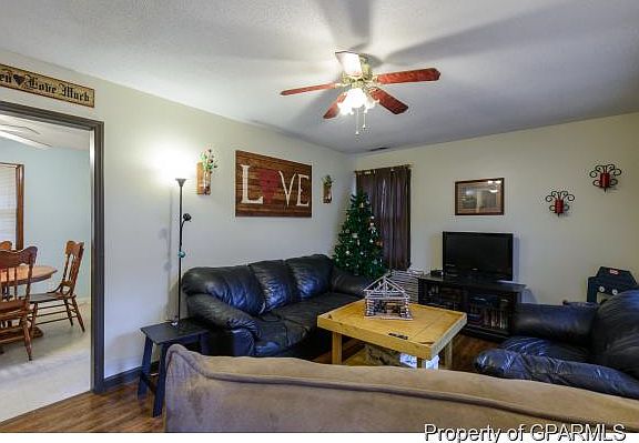 4th image of 98 Lancaster Dr