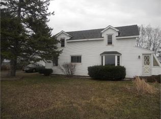 10500 Garfield Rd, Freeland, MI 48623