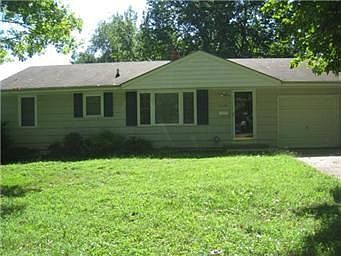 1st image of 10605 Wallace Ave