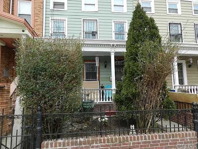 1st image of 238 Quincy St