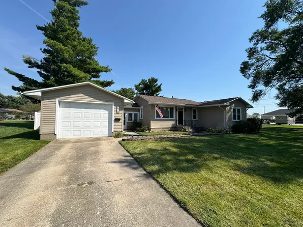 618 S Lott Blvd, Gibson City, IL 60936