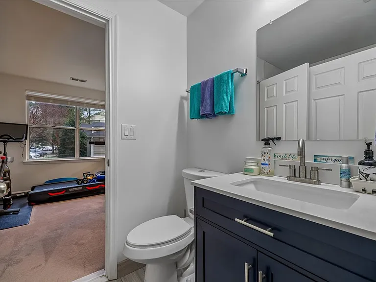 10010 Vanderbilt Cir #39 — Photo 12