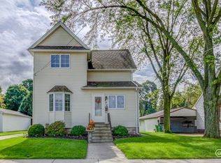 422 Cottage Row, Sycamore, IL 60178