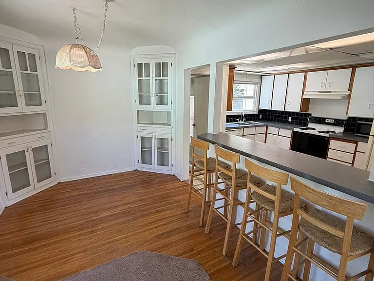330 E Grant St — Photo 13
