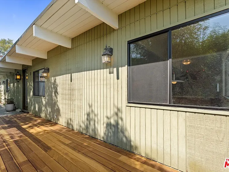 4950 Marmol Dr — Photo 6