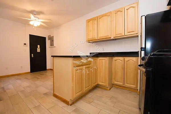 Rented by Red Sparrow Realty Group | media 28