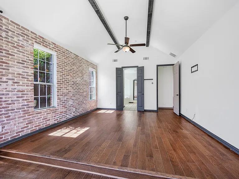 5170 Mohegan Ln — Photo 23