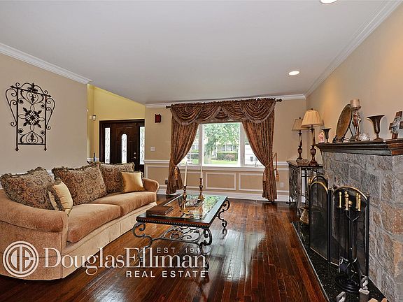 5th image of 173 Parkway Dr