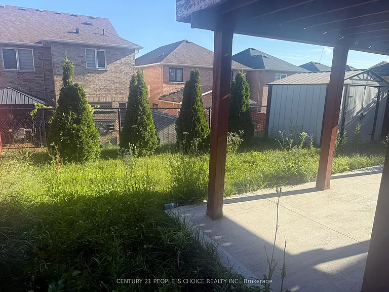 854 Knotty Pine Grv #LOWER — Photo 2