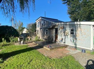 17 Perry St, Rockland, ME 04841