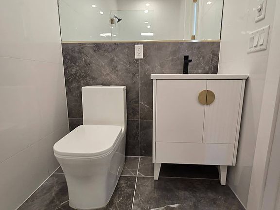 3rd image of 50 Grace St #1R