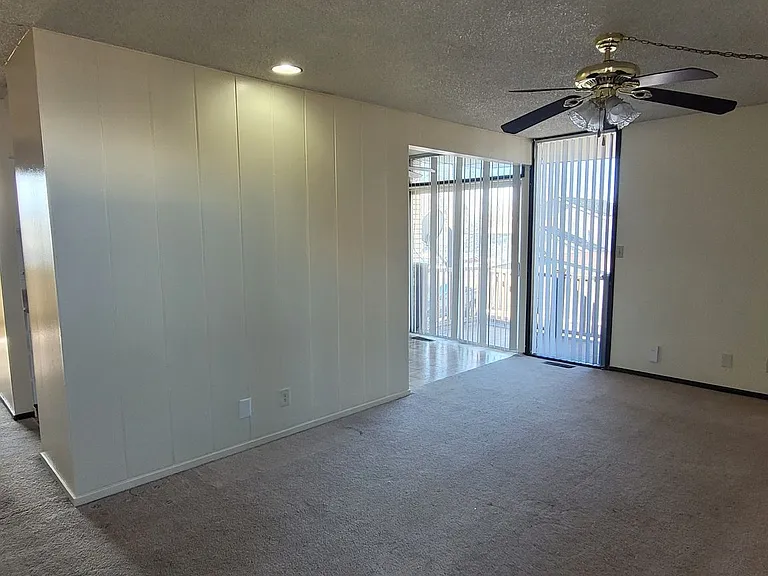 625 N 600 W #8 — Photo 2