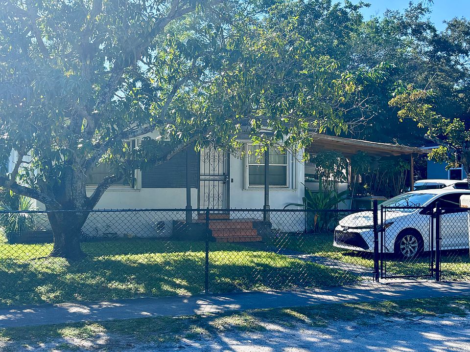 1st image of 680 NE 136th St #1